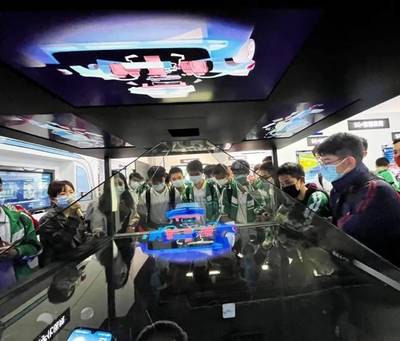 5G赋能未来，智慧点亮校园——我校网络工程教学系师生参观中国联通5G创新中心侧记